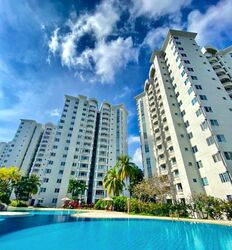 elias-green photo thumbnail #4